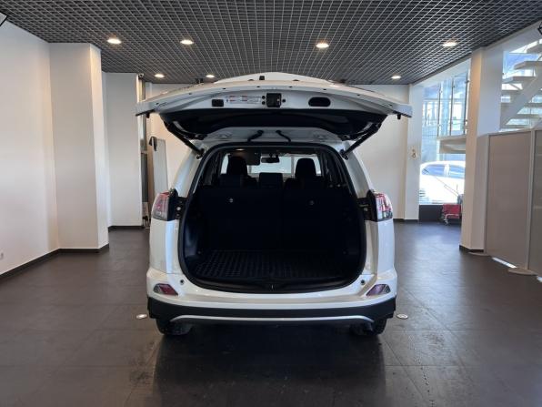 Toyota RAV4 IV (XA40) Рестайлинг с пробегом 2017 года, цена 2 195 000 рублей, 120149 км, внедорожник, Автокод Объявления