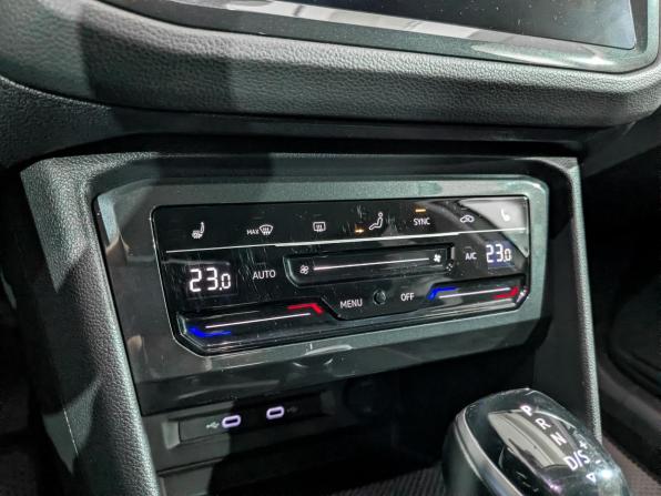 Volkswagen Tiguan II Рестайлинг с пробегом 2021 года, цена 2 790 000 рублей, 59853 км, внедорожник, Автокод Объявления