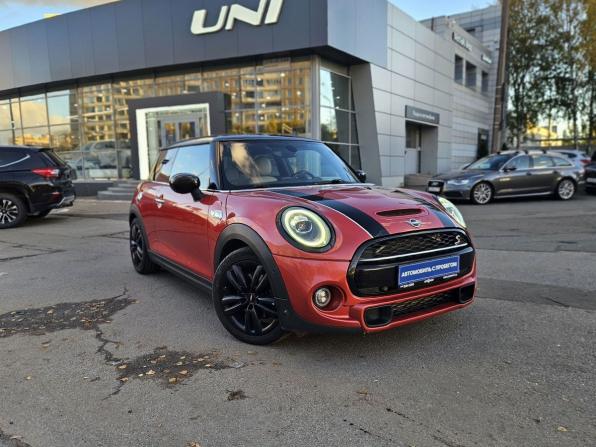 Mini Hatch III (F55/F56) Рестайлинг с пробегом 2020 года, цена 2 320 000 рублей, 94604 км, хэтчбек, Автокод Объявления