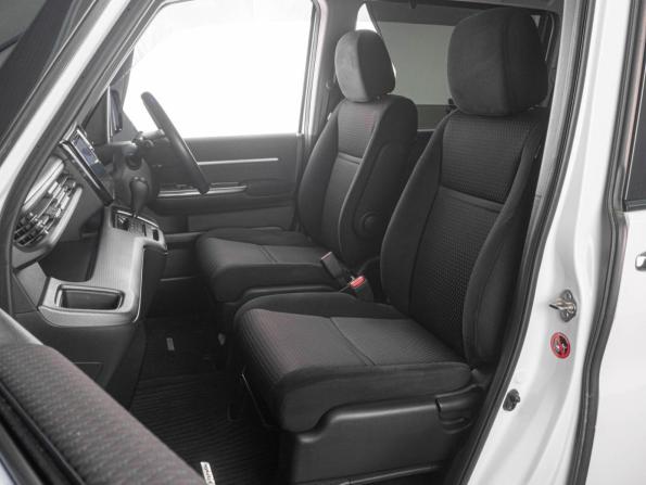 Honda Stepwgn V с пробегом 2015 года, цена 1 989 000 рублей, 163288 км, минивэн, Автокод Объявления