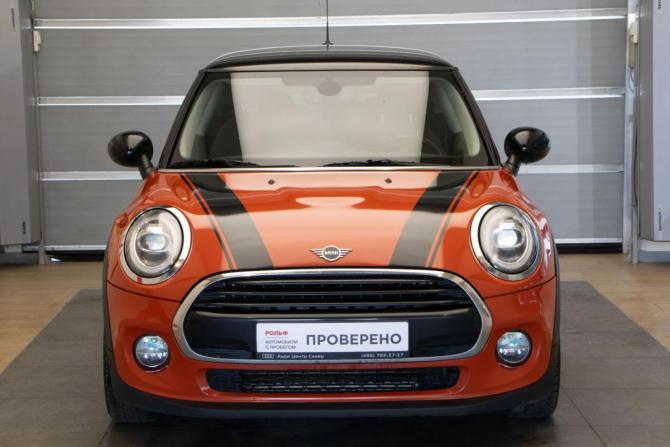 Mini Hatch III (F55/F56) Рестайлинг с пробегом 2018 года, цена 1 885 000 рублей, 76570 км, хэтчбек, Автокод Объявления