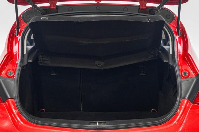 Opel Astra J с пробегом 2012 года, цена 649 000 рублей, 176000 км, хэтчбек, Автокод Объявления