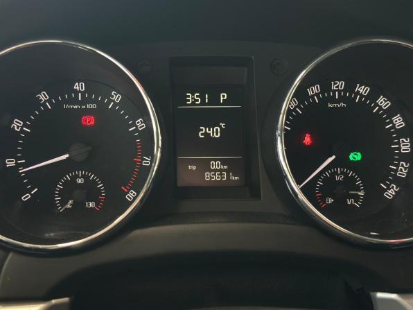 Skoda Yeti I с пробегом 2012 года, цена 890 000 рублей, 85600 км, внедорожник, Автокод Объявления