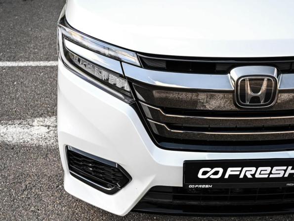 Honda Stepwgn V Рестайлинг с пробегом 2019 года, цена 2 739 000 рублей, 67217 км, минивэн, Автокод Объявления