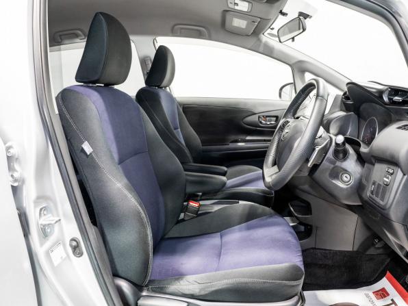 Toyota Wish II Рестайлинг с пробегом 2013 года, цена 1 345 000 рублей, 144000 км, минивэн, Автокод Объявления
