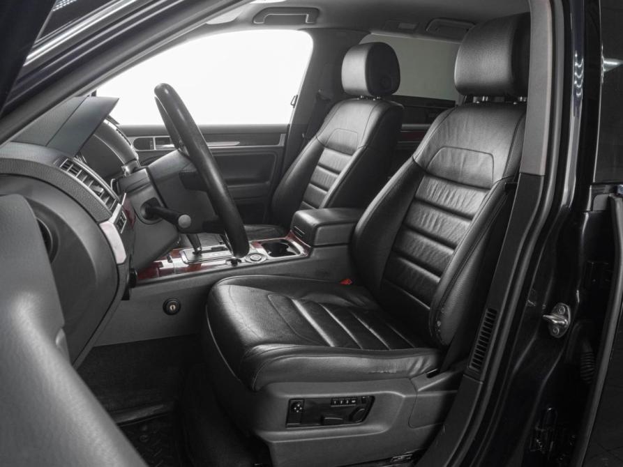 Volkswagen Touareg I Рестайлинг Тюмень  - изображение 10
