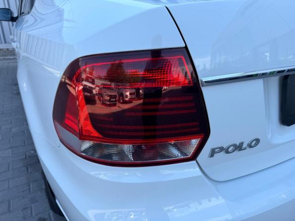 Volkswagen Polo V Рестайлинг с пробегом 2017 года, цена 1 049 000 рублей, 190000 км, седан, Автокод Объявления