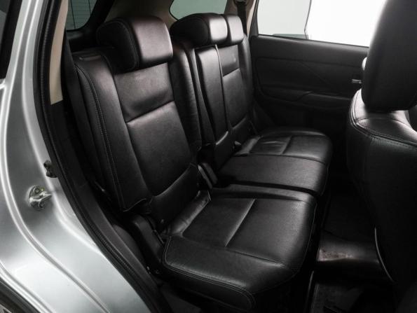 Mitsubishi Outlander III Рестайлинг 2 с пробегом 2016 года, цена 1 685 000 рублей, 222117 км, внедорожник, Автокод Объявления