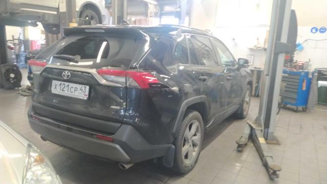 Toyota RAV4 V (XA50) с пробегом 2022 года, цена 2 401 000 рублей, 200763 км, внедорожник, Автокод Объявления