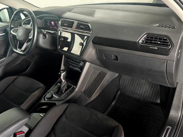 Volkswagen Tiguan II Рестайлинг с пробегом 2021 года, цена 3 020 000 рублей, 51177 км, внедорожник, Автокод Объявления