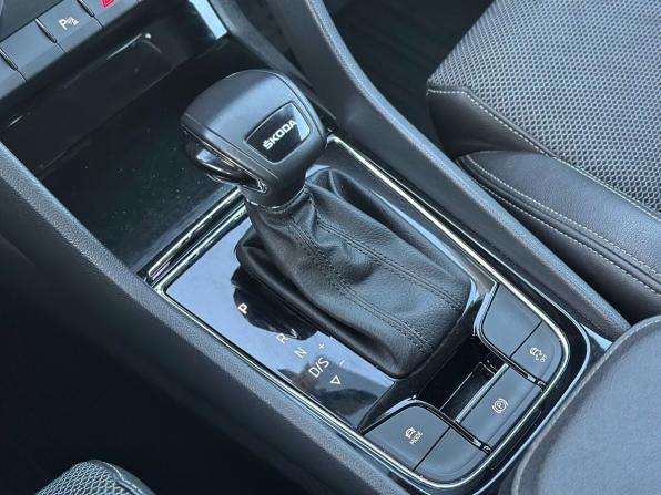 Skoda Karoq I с пробегом 2021 года, цена 2 320 000 рублей, 103500 км, внедорожник, Автокод Объявления