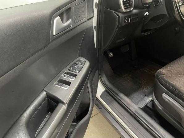 Kia Sportage IV Рестайлинг с пробегом 2022 года, цена 2 449 000 рублей, 98752 км, внедорожник, Автокод Объявления