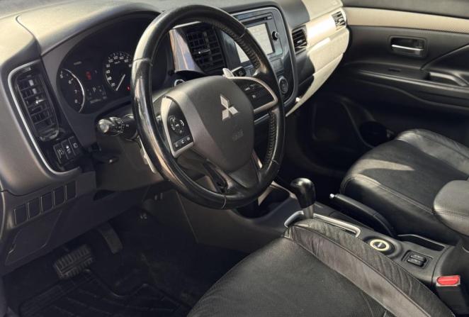 Mitsubishi Outlander II Рестайлинг с пробегом 2013 года, цена 1 020 000 рублей, 383159 км, внедорожник, Автокод Объявления