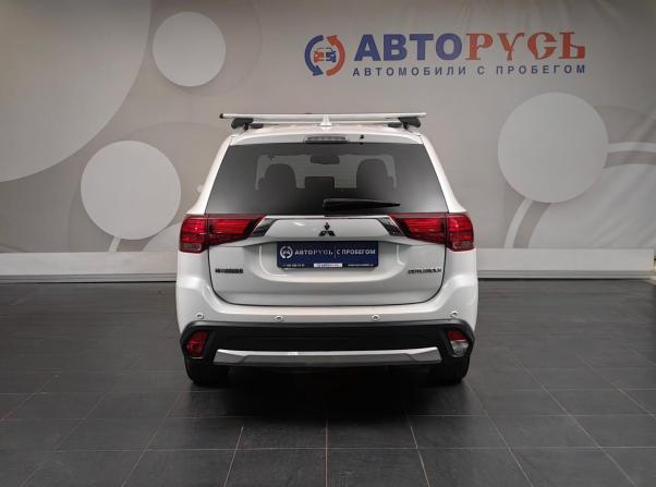 Mitsubishi Outlander III Рестайлинг 2 с пробегом 2017 года, цена 1 888 000 рублей, 142638 км, внедорожник, Автокод Объявления