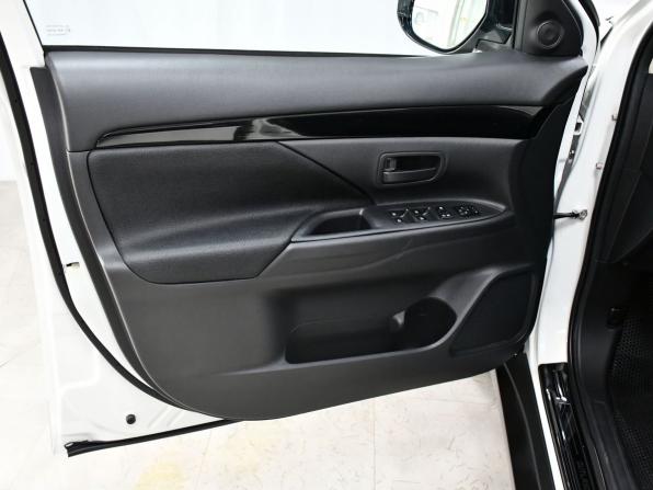 Mitsubishi Outlander III Рестайлинг 3 с пробегом 2022 года, цена 2 970 000 рублей, 54576 км, внедорожник, Автокод Объявления