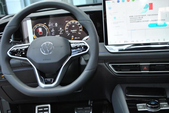 Volkswagen Tiguan III (China Market) с пробегом 2026 года, цена 4 990 000 рублей, 10 км, внедорожник, Автокод Объявления