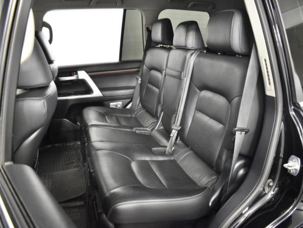 Toyota Land Cruiser 200 Series Рестайлинг 2 с пробегом 2018 года, цена 6 620 900 рублей, 125115 км, внедорожник, Автокод Объявления