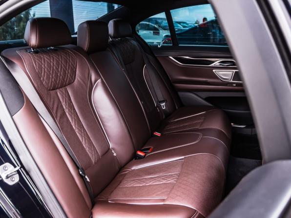 BMW 7 серии VI (G11/G12) Рестайлинг с пробегом 2019 года, цена 5 890 000 рублей, 98398 км, седан, Автокод Объявления