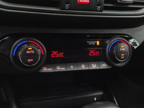 Kia Cerato IV Рестайлинг с пробегом 2021 года, цена 2 194 000 рублей, 80000 км, седан, Автокод Объявления