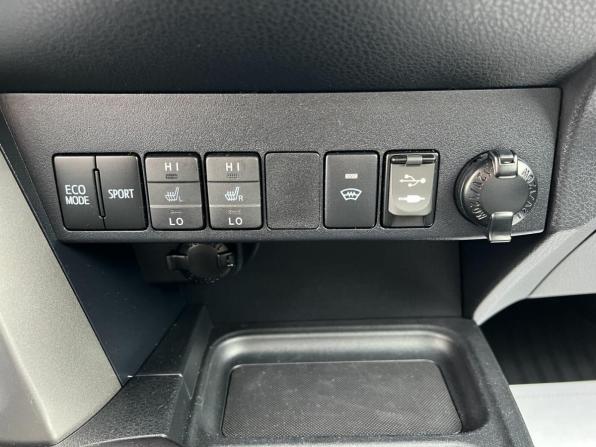 Toyota RAV4 IV (XA40) Рестайлинг с пробегом 2019 года, цена 3 190 000 рублей, 36520 км, внедорожник, Автокод Объявления