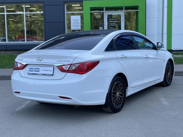 Hyundai Sonata VI (YF) с пробегом 2012 года, цена 990 000 рублей, 217428 км, седан, Автокод Объявления
