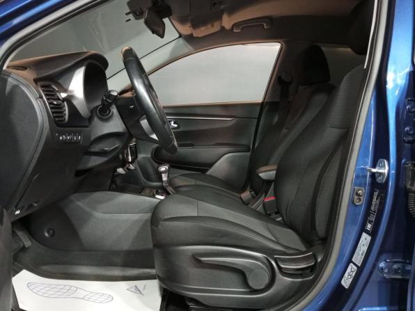 Kia Rio IV Рестайлинг с пробегом 2021 года, цена 1 775 000 рублей, 56156 км, седан, Автокод Объявления