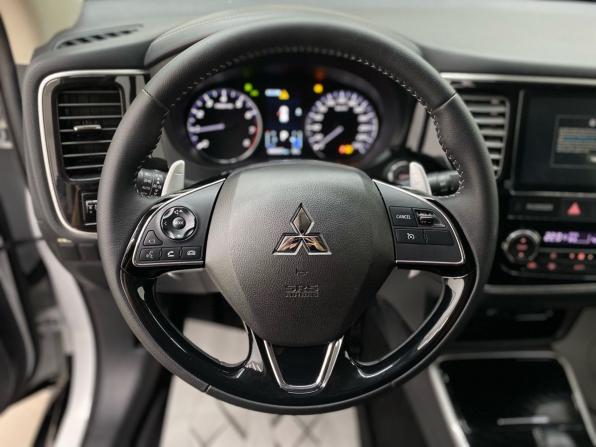 Mitsubishi Outlander III Рестайлинг 3 с пробегом 2022 года, цена 3 850 000 рублей, 900 км, внедорожник, Автокод Объявления