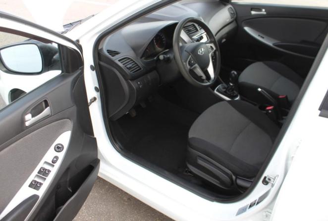 Hyundai Solaris I с пробегом 2014 года, цена 640 000 рублей, 211007 км, седан, Автокод Объявления