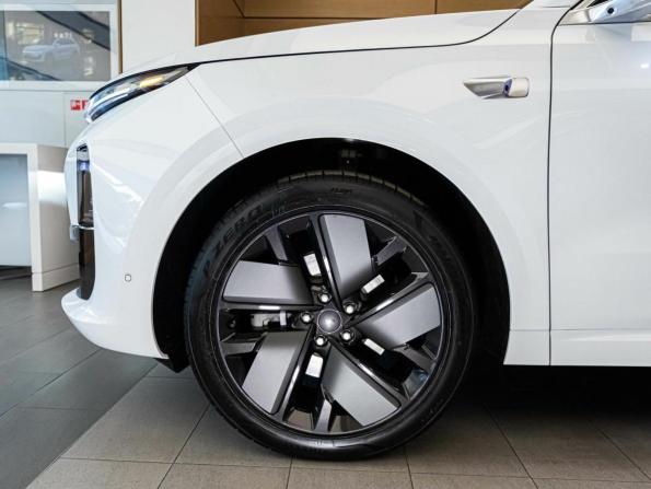 Новый Li Auto (Lixiang) L6 2025 года, цена 8 290 000 рублей, внедорожник, Автокод Объявления