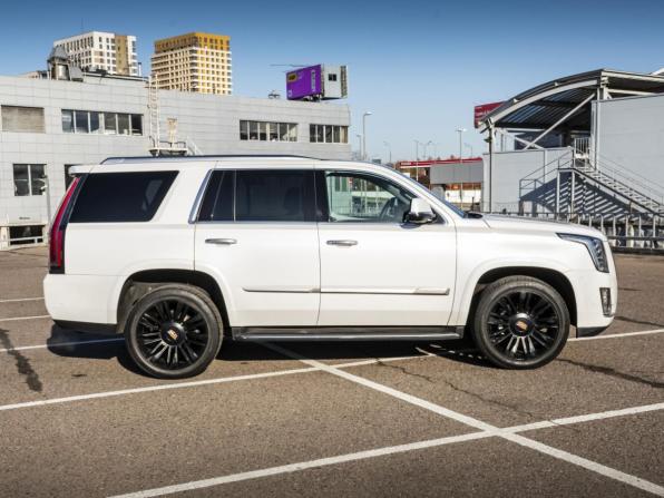 Cadillac Escalade IV с пробегом 2018 года, цена 4 599 000 рублей, 163807 км, внедорожник, Автокод Объявления