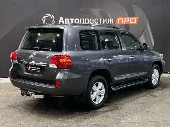 Toyota Land Cruiser 200 Series Рестайлинг 1 с пробегом 2014 года, цена 3 240 000 рублей, 244304 км, внедорожник, Автокод Объявления