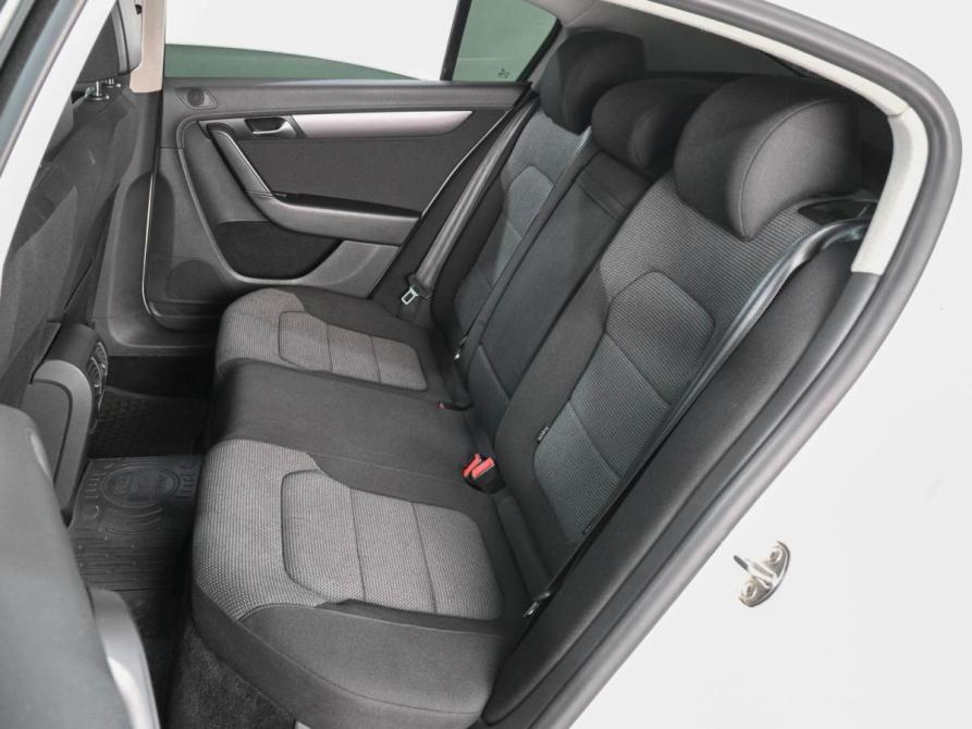 Volkswagen Passat B7 Ростов-на-Дону  - изображение 9