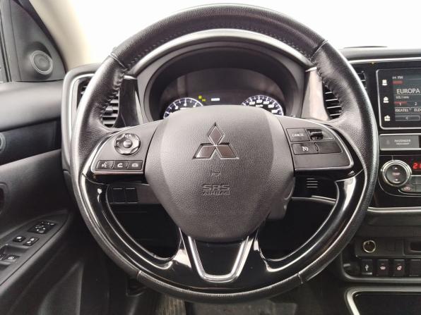 Mitsubishi Outlander III Рестайлинг 3 с пробегом 2019 года, цена 1 949 000 рублей, 121894 км, внедорожник, Автокод Объявления