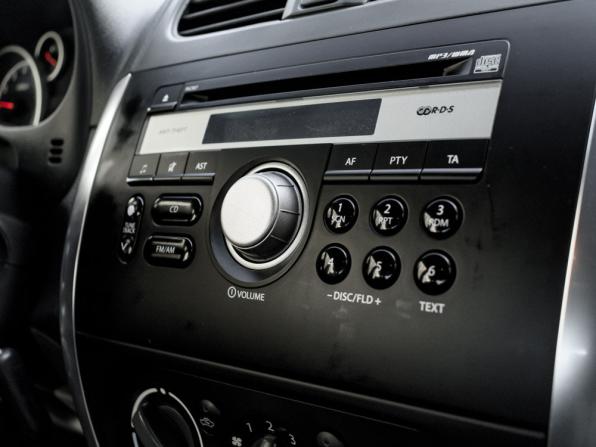 Suzuki SX4 I (Classic) Рестайлинг с пробегом 2012 года, цена 800 000 рублей, 204195 км, хэтчбек, Автокод Объявления