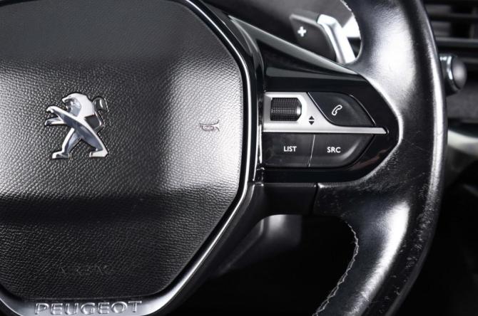 Peugeot 3008 II Рестайлинг с пробегом 2021 года, цена 2 429 000 рублей, 90325 км, внедорожник, Автокод Объявления