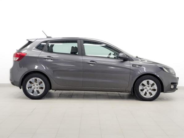 Kia Rio III Рестайлинг с пробегом 2017 года, цена 1 015 000 рублей, 143704 км, хэтчбек, Автокод Объявления