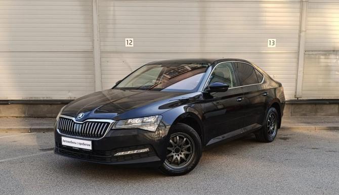 Skoda Superb III Рестайлинг с пробегом 2021 года, цена 2 419 000 рублей, 139031 км, лифтбек, Автокод Объявления