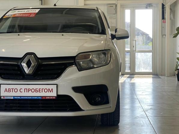 Renault Logan II Рестайлинг с пробегом 2021 года, цена 930 000 рублей, 112500 км, седан, Автокод Объявления