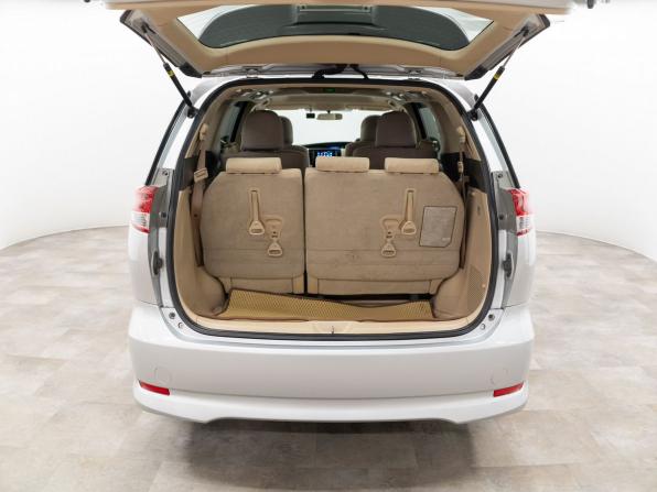 Toyota Estima III Рестайлинг 2 с пробегом 2012 года, цена 1 900 000 рублей, 246200 км, минивэн, Автокод Объявления