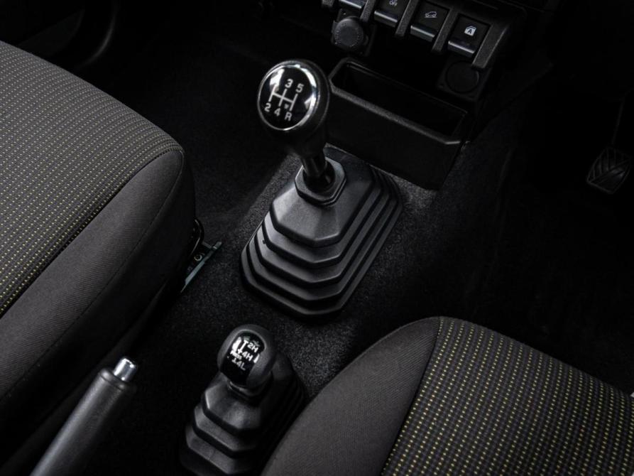 Suzuki Jimny IV Краснодар  - изображение 11