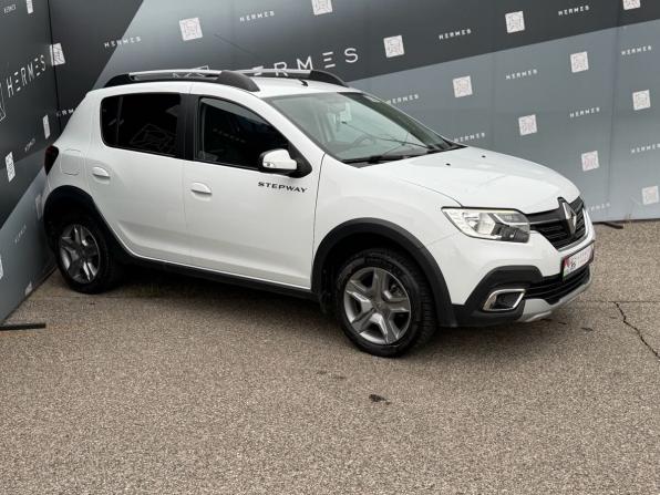 Renault Sandero II Рестайлинг с пробегом 2021 года, цена 1 199 000 рублей, 94014 км, хэтчбек, Автокод Объявления