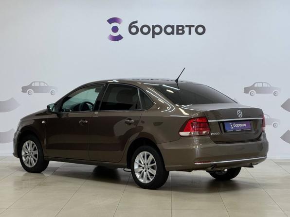 Volkswagen Polo V Рестайлинг с пробегом 2016 года, цена 1 090 000 рублей, 88892 км, седан, Автокод Объявления