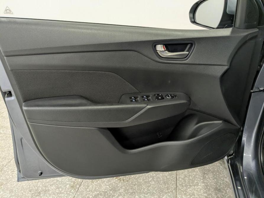Hyundai Solaris II Москва  - изображение 8