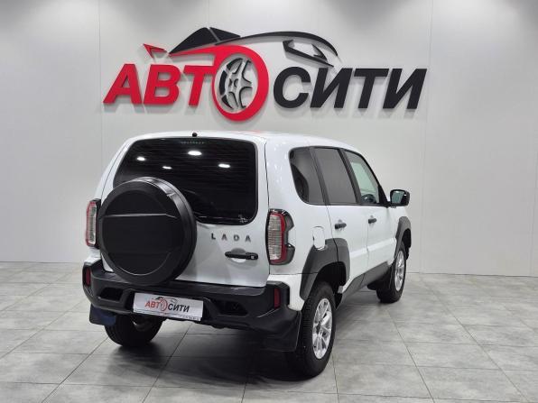 Lada (ВАЗ) Niva Travel I с пробегом 2024 года, цена 1 257 000 рублей, 5000 км, внедорожник, Автокод Объявления