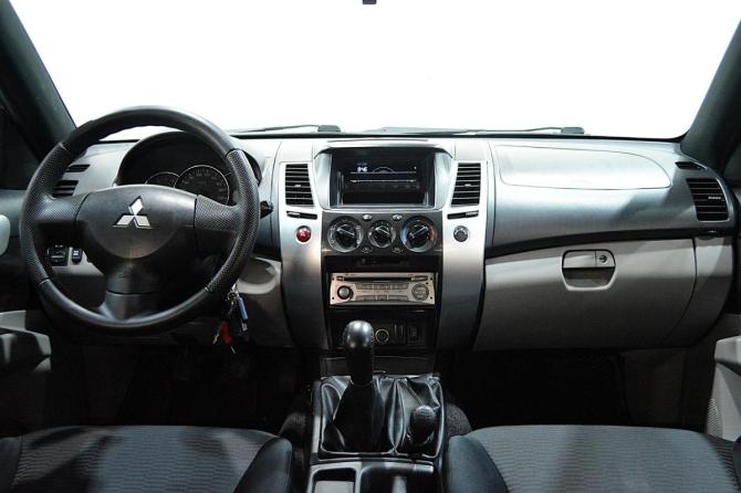 Mitsubishi Pajero Sport II с пробегом 2011 года, цена 1 375 000 рублей, 283000 км, внедорожник, Автокод Объявления
