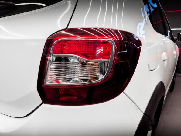 Renault Sandero II Рестайлинг с пробегом 2018 года, цена 975 000 рублей, 130038 км, хэтчбек, Автокод Объявления