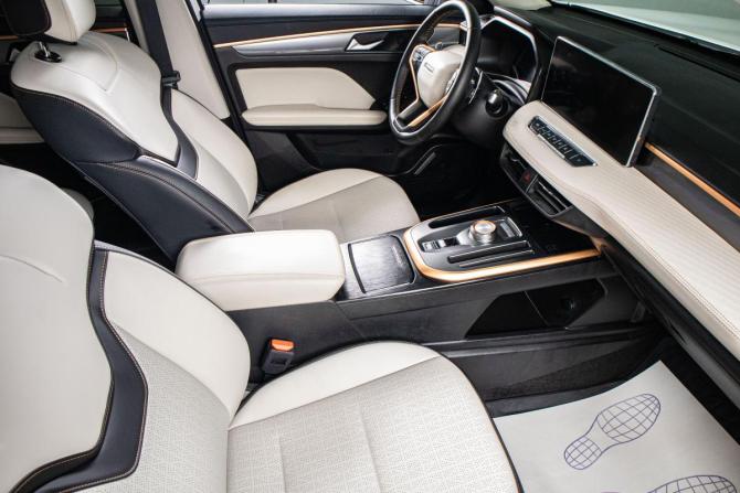 Haval Jolion I Рестайлинг с пробегом 2024 года, цена 2 159 000 рублей, 24152 км, внедорожник, Автокод Объявления