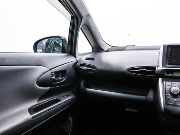 Toyota Wish II с пробегом 2010 года, цена 1 210 000 рублей, 179578 км, минивэн, Автокод Объявления