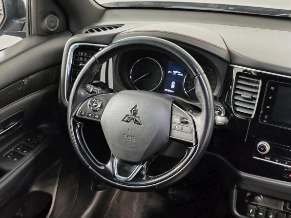 Mitsubishi Outlander III Рестайлинг 3 с пробегом 2021 года, цена 1 875 000 рублей, 191851 км, внедорожник, Автокод Объявления