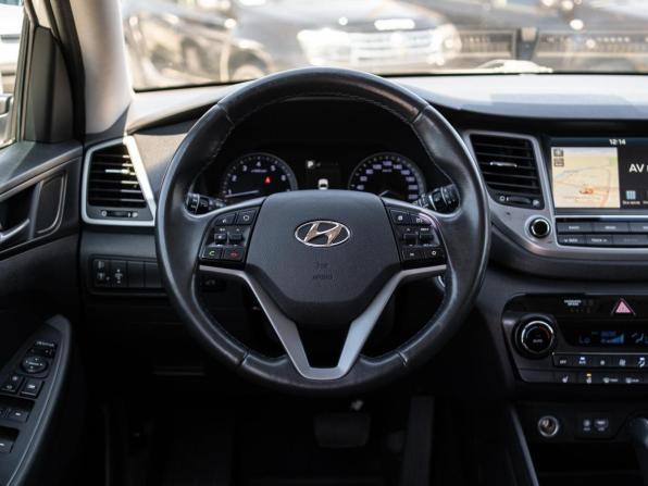Hyundai Tucson III с пробегом 2018 года, цена 1 785 000 рублей, 195980 км, внедорожник, Автокод Объявления